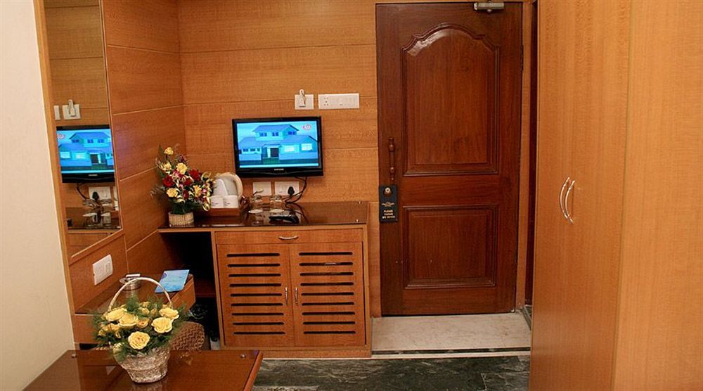 Fabhotel Panasia International Kolkata Eksteriør bilde